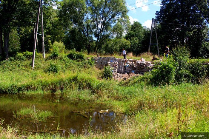 prace-archeologiczne-przy-wiezy-ksiazecej-foto-70181