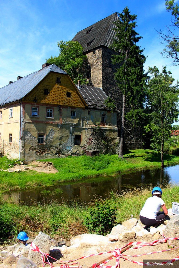 prace-archeologiczne-przy-wiezy-ksiazecej-foto-70181
