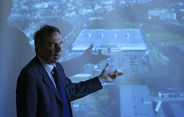 Claude Acquart (w środku) zapewnił, że Castorama nie spowoduje dodatkowych korków na skrzyżowaniu ulic Jana Pawła II i Grunwaldzkiej.