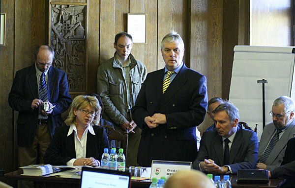 dzieki-marketowi-luzniej-na-drodze-7028