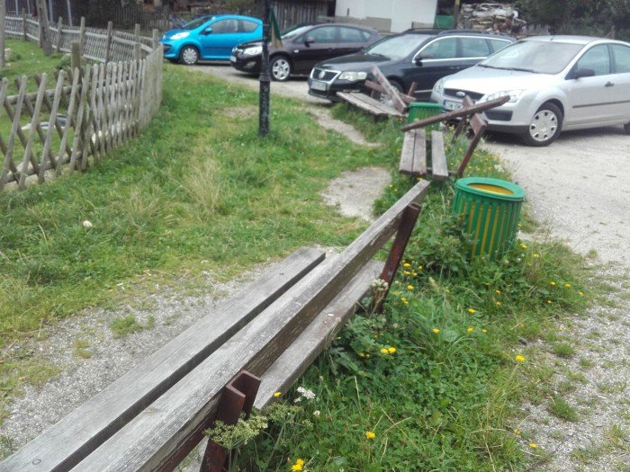 punkt-widokowy-z-poamanymi-awkami-wstyd-foto-70340