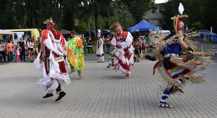 janowicki-festyn-soecki-z-indianami-foto-70355