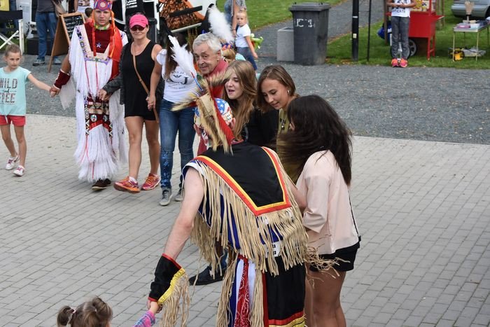 janowicki-festyn-soecki-z-indianami-foto-70355