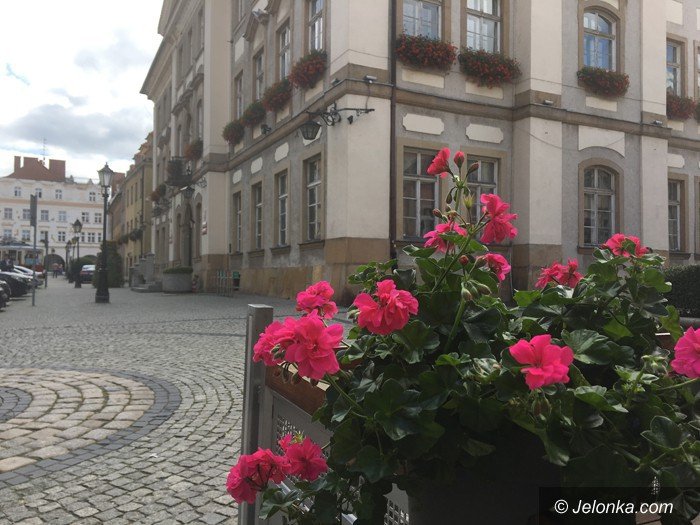 jeleniogorski-ratusz-do-remontu-foto-70422