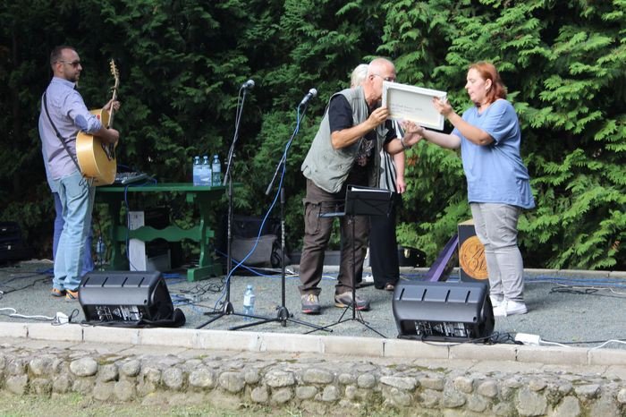 x-edycja-pikniku-ze-sztuka-pod-dziurawa-skaa-foto-70510