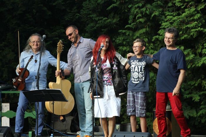 x-edycja-pikniku-ze-sztuka-pod-dziurawa-skaa-foto-70510