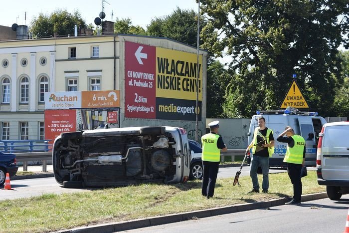 zderzenie-z-udziaem-radiowozu-na-jana-pawa-ii-foto-70518