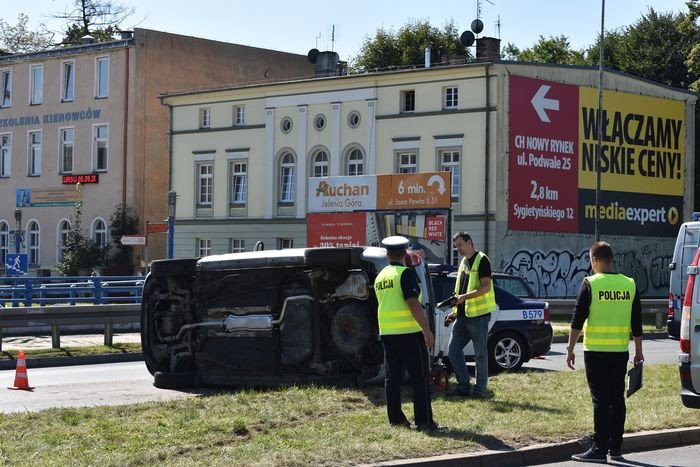 zderzenie-z-udziaem-radiowozu-na-jana-pawa-ii-foto-70518