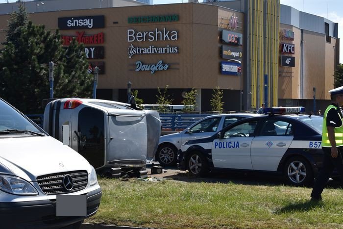 zderzenie-z-udziaem-radiowozu-na-jana-pawa-ii-foto-70518