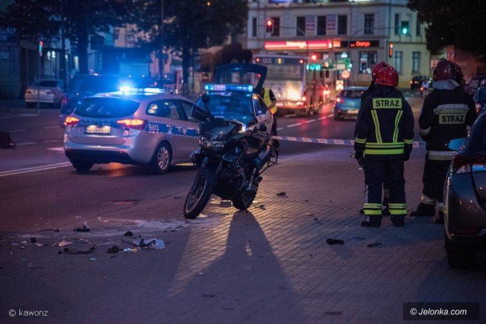 zderzenie-toyoty-z-motocyklem-na-pl-wyszynskiego-foto-70547