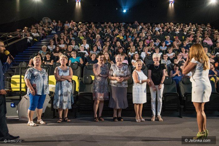 radosnie-jak-zawsze-w-kinie-kobiet-foto-70576