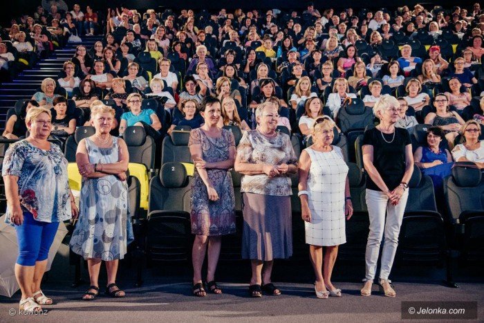 radosnie-jak-zawsze-w-kinie-kobiet-foto-70576