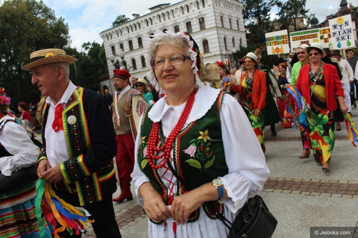 wspolnie-czytali-wesele-wyspianskiego-foto-70607