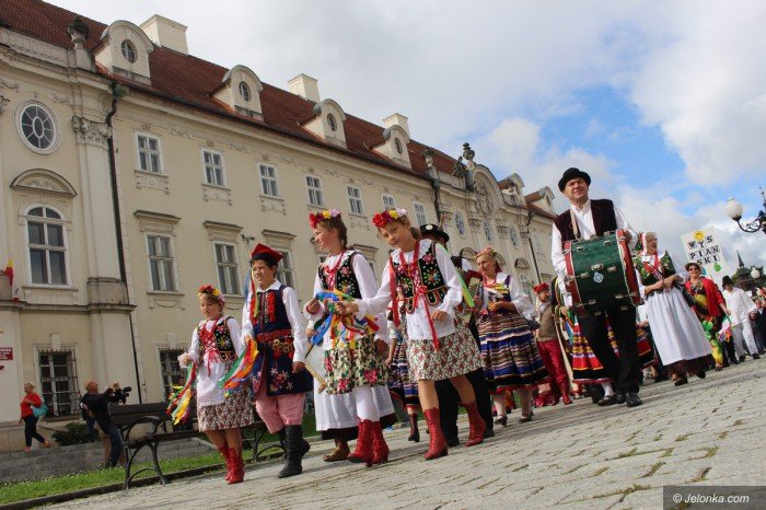 wspolnie-czytali-wesele-wyspianskiego-foto-70607