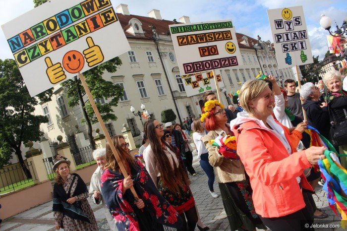 wspolnie-czytali-wesele-wyspianskiego-foto-70607