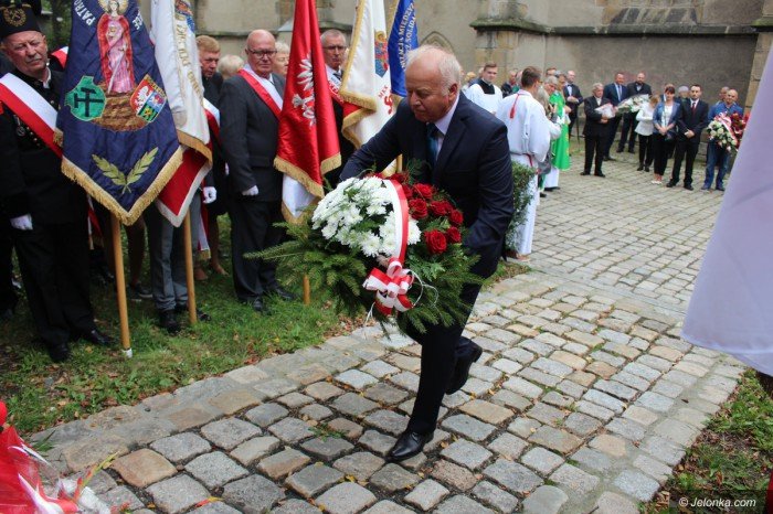 obchody-solidarnosci-prawie-ponad-podziaami-foto-70625