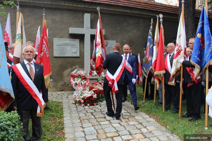 obchody-solidarnosci-prawie-ponad-podziaami-foto-70625