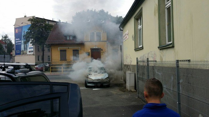 pozar-samochodu-w-jeleniej-gorze-foto-70676