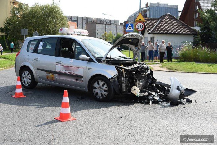 zderzenie-dwoch-aut-na-zabobrzu-foto-70754