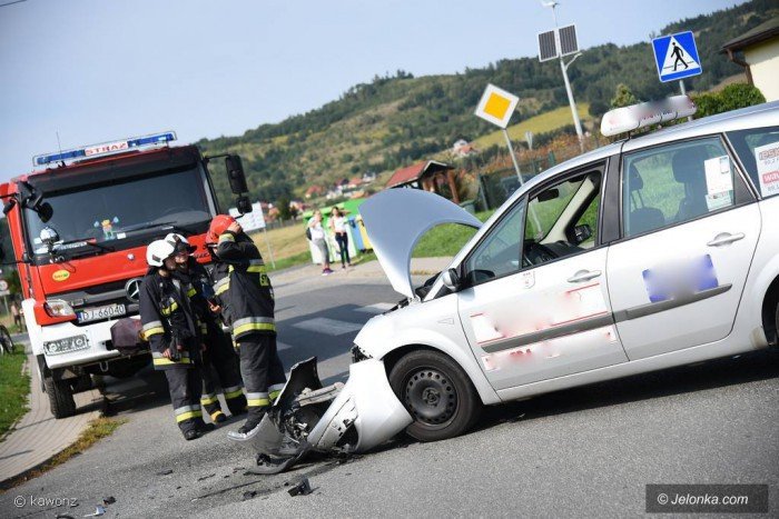 zderzenie-dwoch-aut-na-zabobrzu-foto-70754