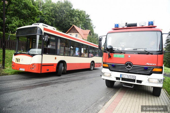 czoowe-zderzenie-dwoch-aut-w-podgorzynie-aktualizacja-foto-70826