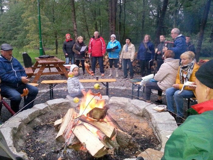 spoecznicy-beda-promowac-janowice-wielkie-70861
