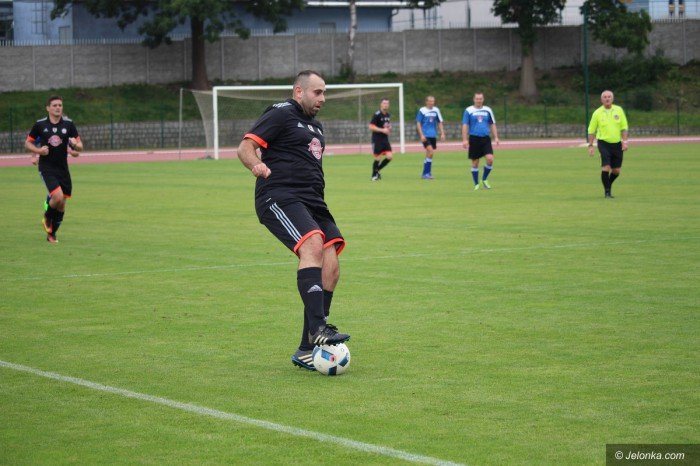 ekipa-walczaka-wygraa-przy-zotniczej-foto-70886