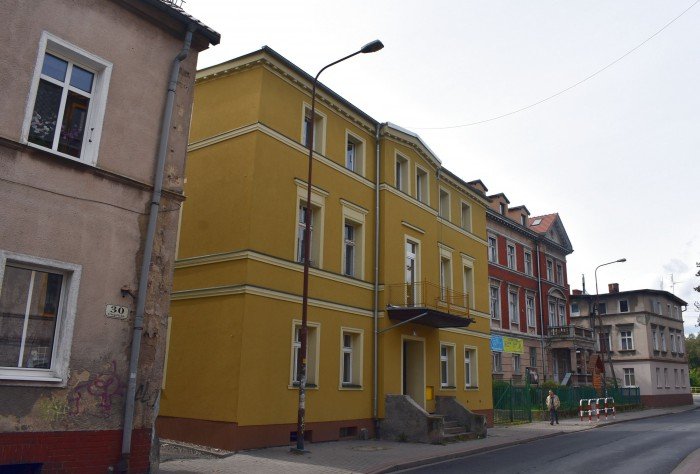 kto-powinien-wymienic-zarowke-w-lampie-ulicznej-70932