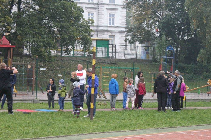 podworkowe-wspomnienia-wychodza-z-cienia-foto-71018