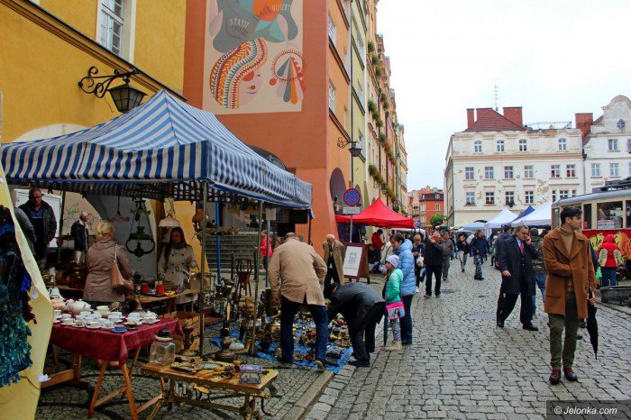 pogoda-nie-sprzyjaa-handlarzom-staroci-foto-71020