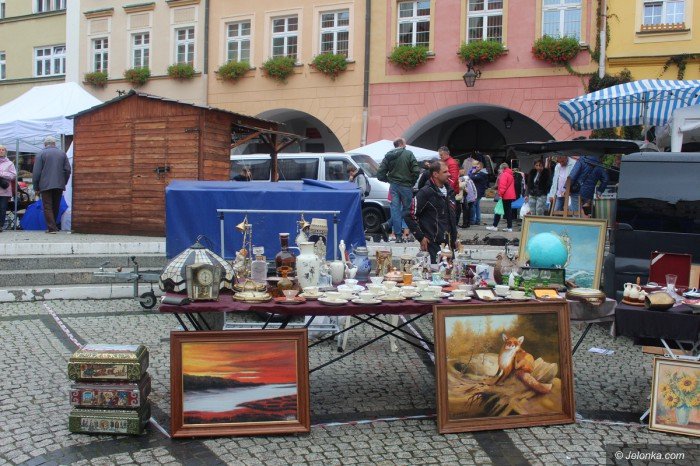 pogoda-nie-sprzyjaa-handlarzom-staroci-foto-71020