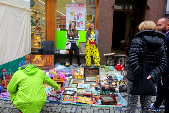 pogoda-nie-sprzyjaa-handlarzom-staroci-foto-71020
