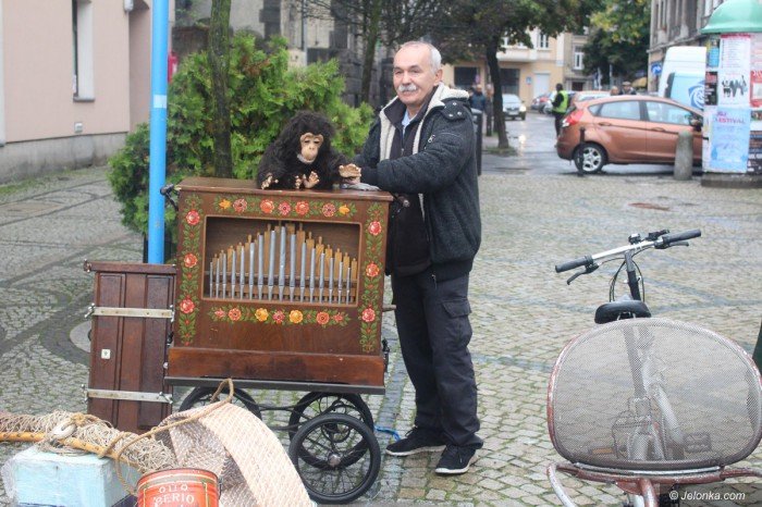 pogoda-nie-sprzyjaa-handlarzom-staroci-foto-71020