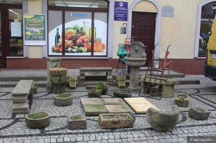 pogoda-nie-sprzyjaa-handlarzom-staroci-foto-71020