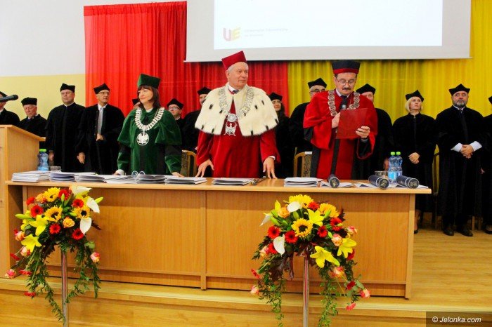 uniwersytet-ekonomiczny-rozpocza-rok-akademicki-foto-71108