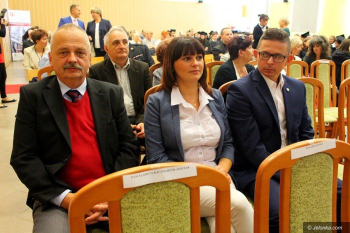 uniwersytet-ekonomiczny-rozpocza-rok-akademicki-foto-71108
