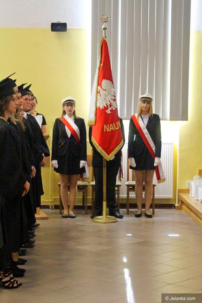 uniwersytet-ekonomiczny-rozpocza-rok-akademicki-foto-71108