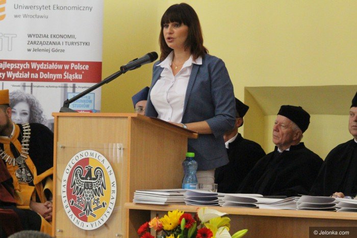uniwersytet-ekonomiczny-rozpocza-rok-akademicki-foto-71108