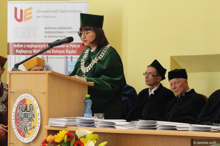 uniwersytet-ekonomiczny-rozpocza-rok-akademicki-foto-71108