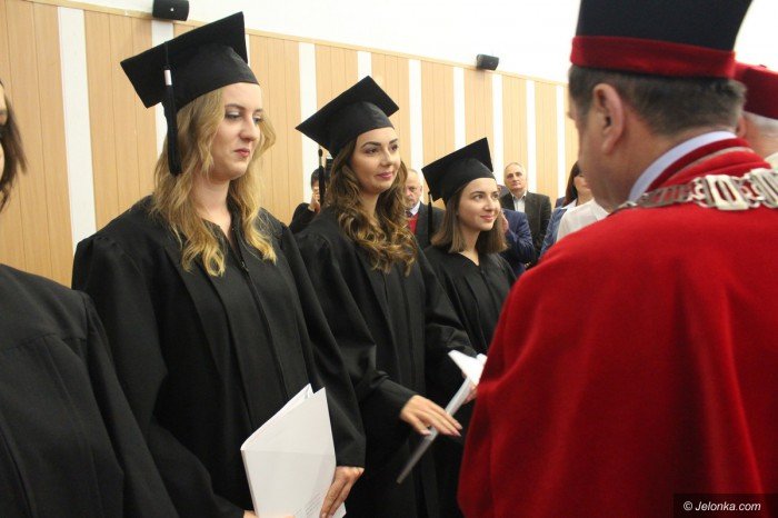 uniwersytet-ekonomiczny-rozpocza-rok-akademicki-foto-71108
