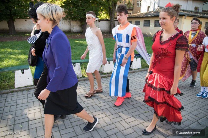 integracja-poprzez-miedzynarodowy-orszak-foto-71110