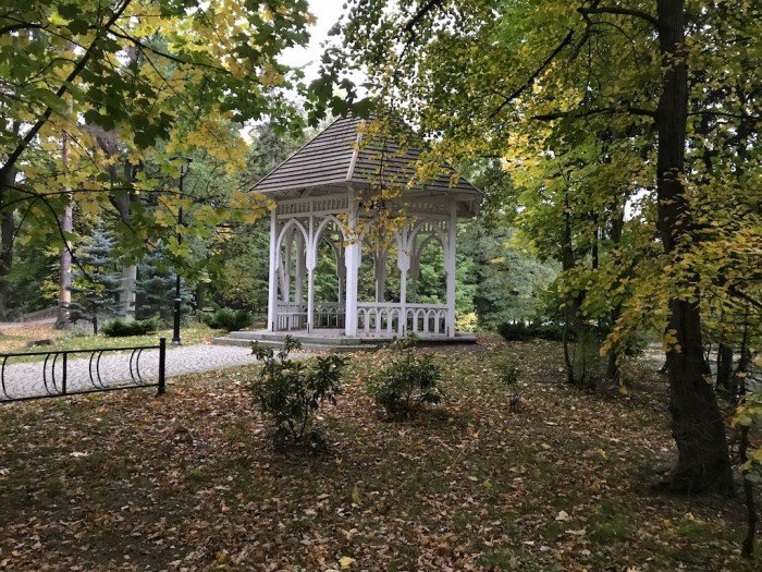 magiczny-spacer-w-deszczu-po-cieplickich-parkach-foto-71176