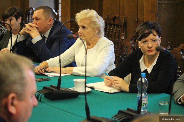 urzad-milczy-wiec-komisja-wziea-sprawy-w-swoje-rece-foto-71177