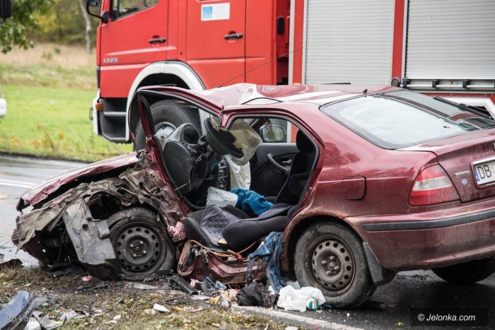 zderzenie-dwoch-aut-droga-zablokowana-foto-71252