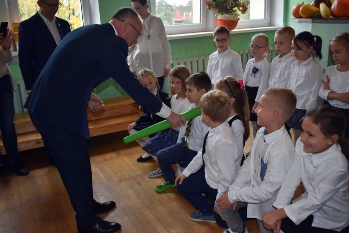 pasowanie-pierwszakow-w-trojce-foto-71254