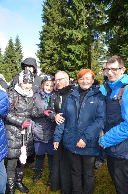 parafianie-z-jezowa-sudeckiego-w-rozancu-do-granic-foto-71279