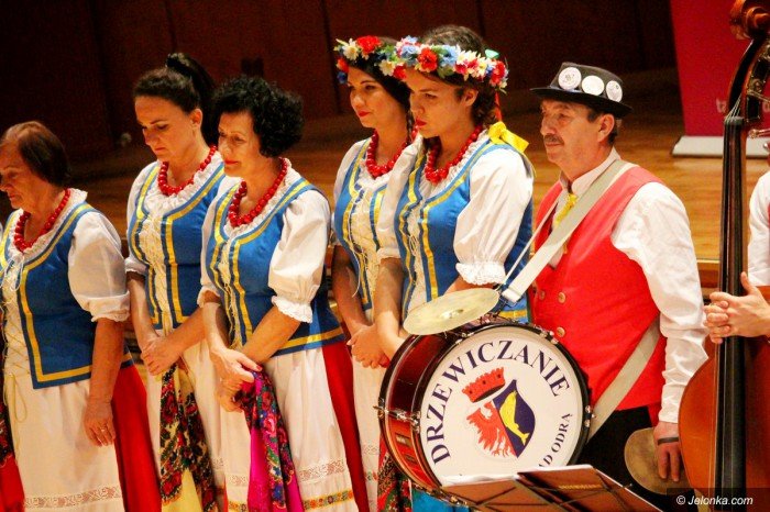 uroczysta-akademia-z-okazji-dnia-seniora-foto-71280