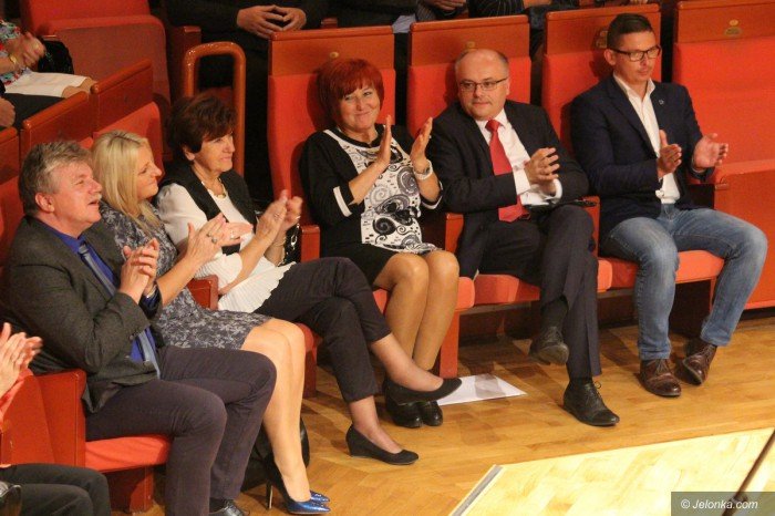 uroczysta-akademia-z-okazji-dnia-seniora-foto-71280