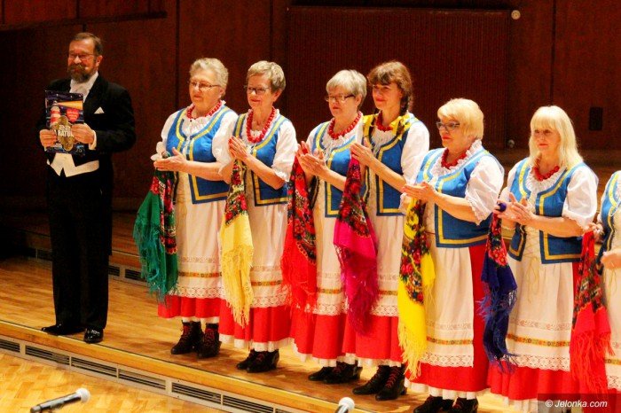 uroczysta-akademia-z-okazji-dnia-seniora-foto-71280