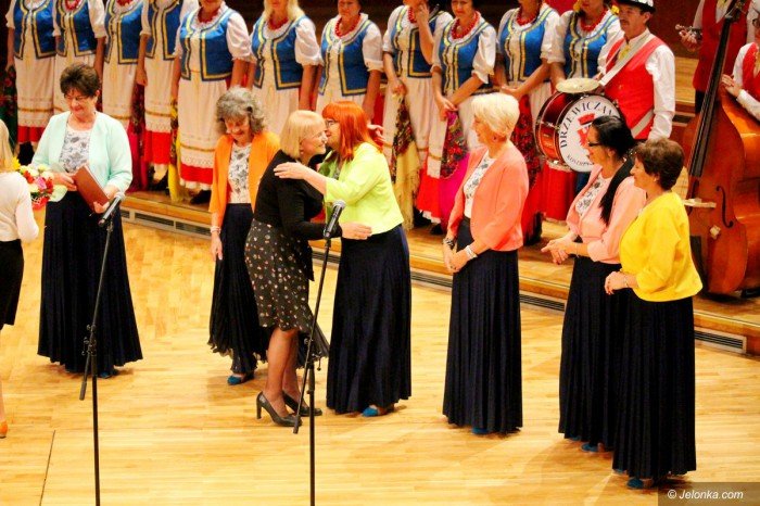 uroczysta-akademia-z-okazji-dnia-seniora-foto-71280